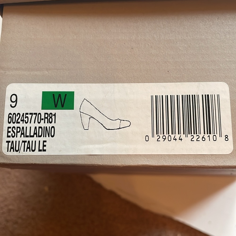 Easy Spirit 9 Wide Taupe Anti-Gravity 3” Heels - Picture 7 of 12
